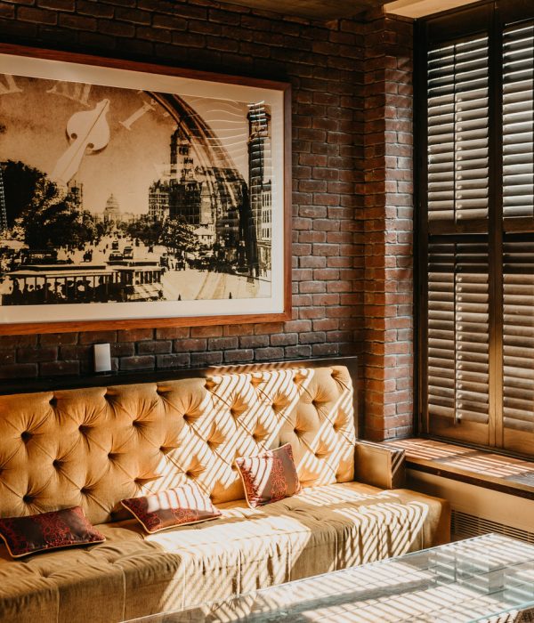 estate-window-sofa